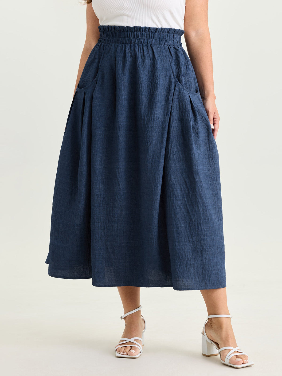 Drop Pockets Pleated Maxi Skirt