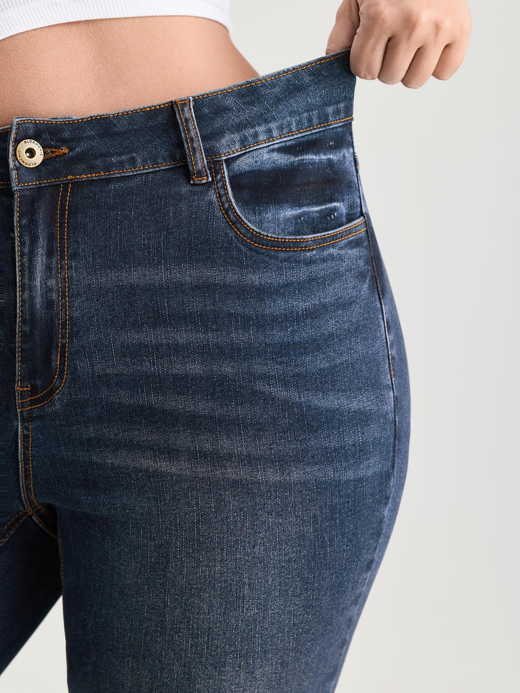 Thigh-Friendly Capri Straight-Leg Jeans