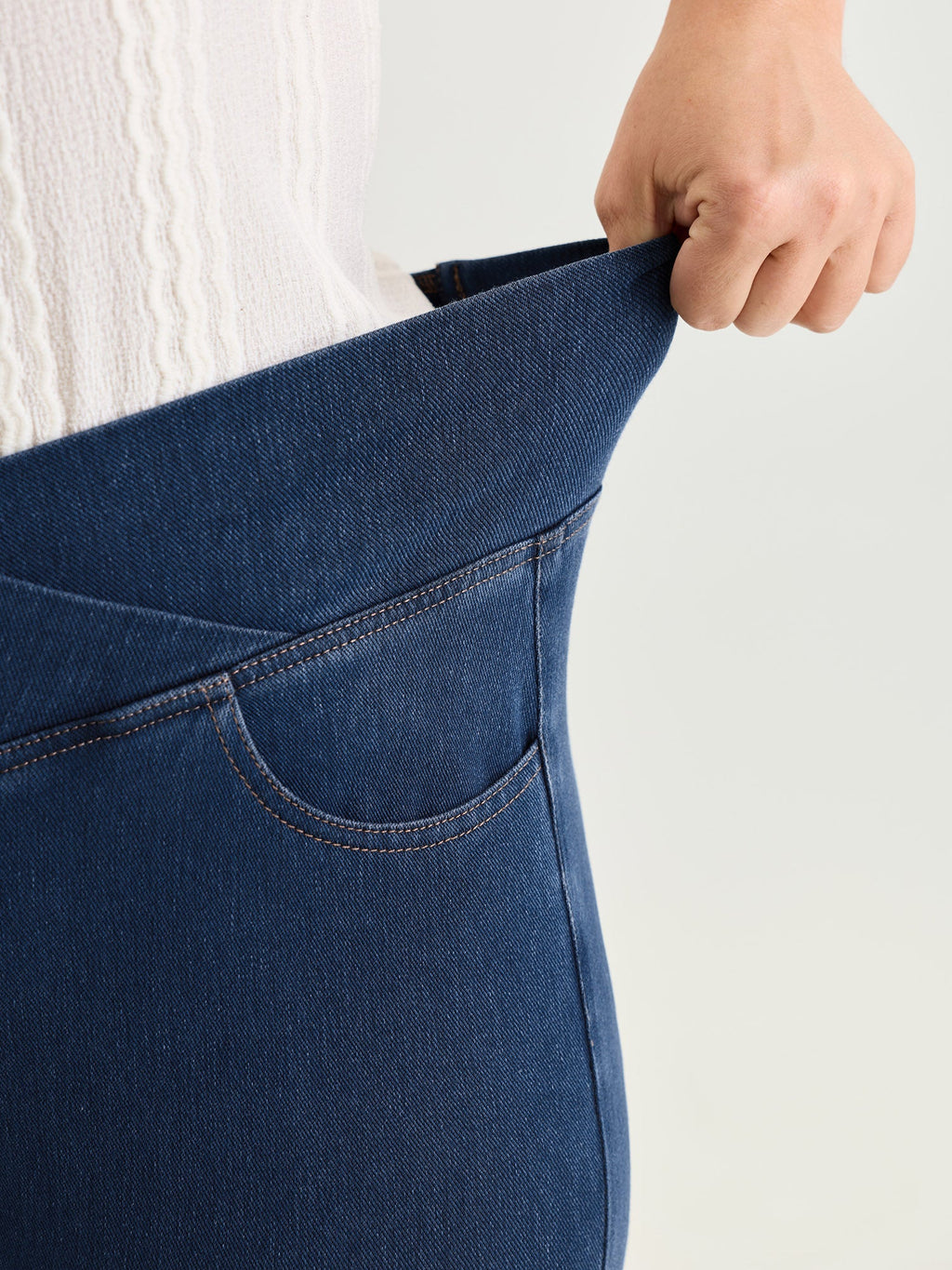 Pull-On Stretchy Wide Waistband Skinny-Fit Knit Jeans