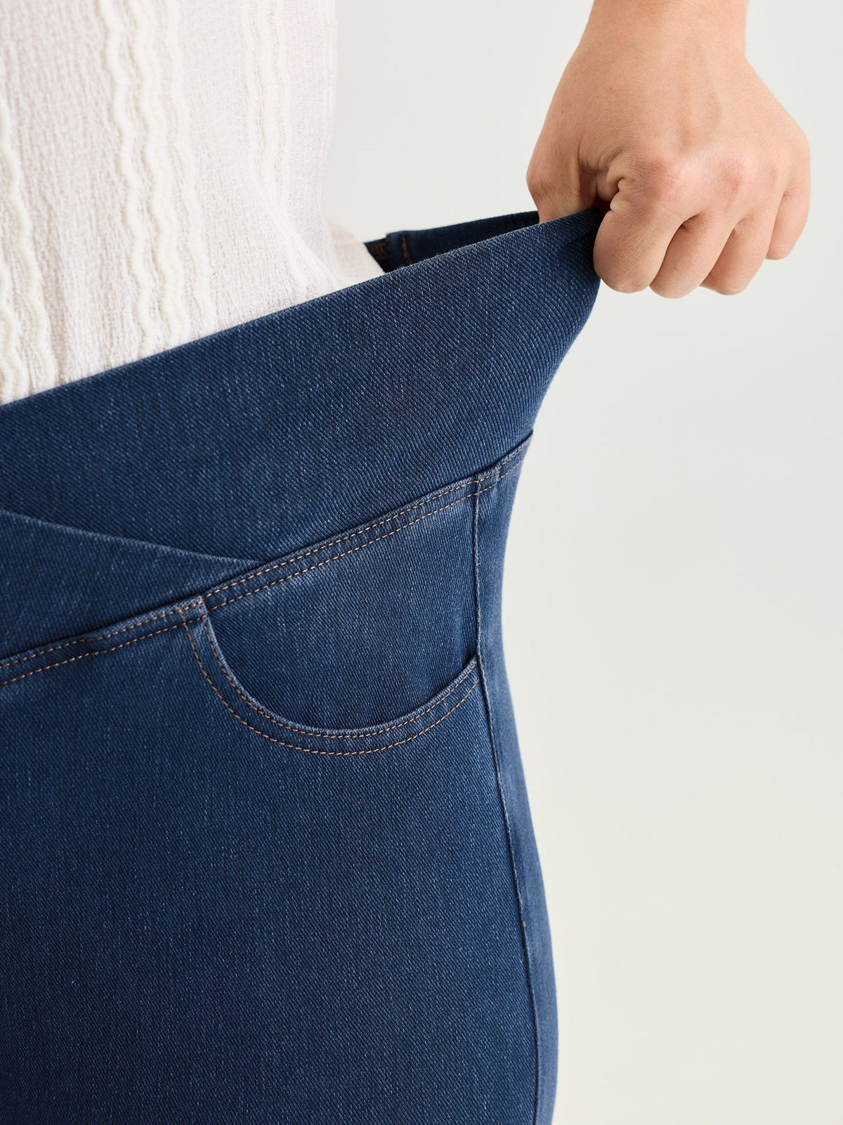 Pull-On Stretchy Wide Waistband Skinny-Fit Knit Jeans