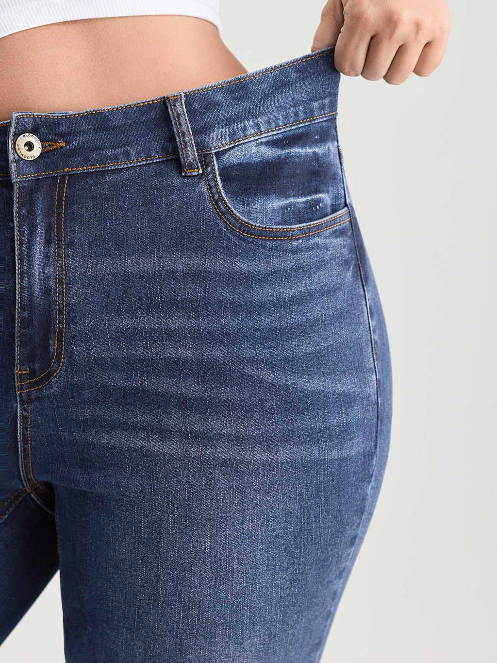 Thigh-Friendly Capri Straight-Leg Jeans