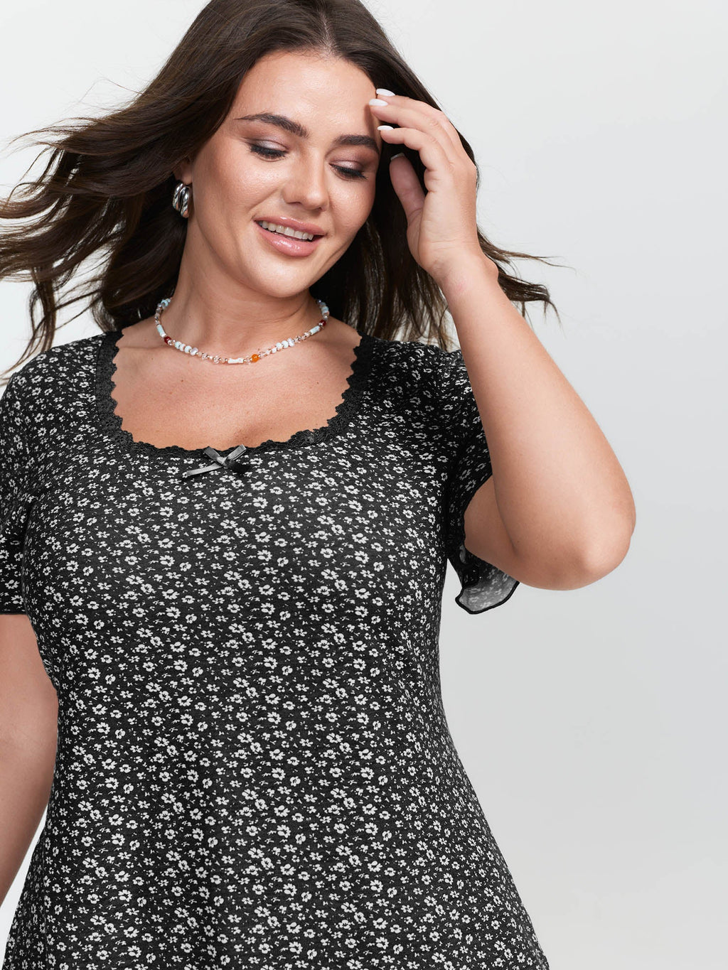 Floral Print Lace Neckline T-Shirt