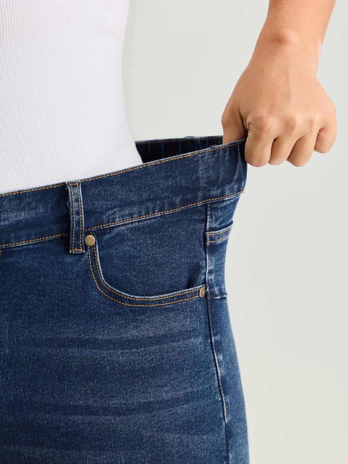 Hip Lifting No Gap Waist Skinny-Fit Denim Shorts