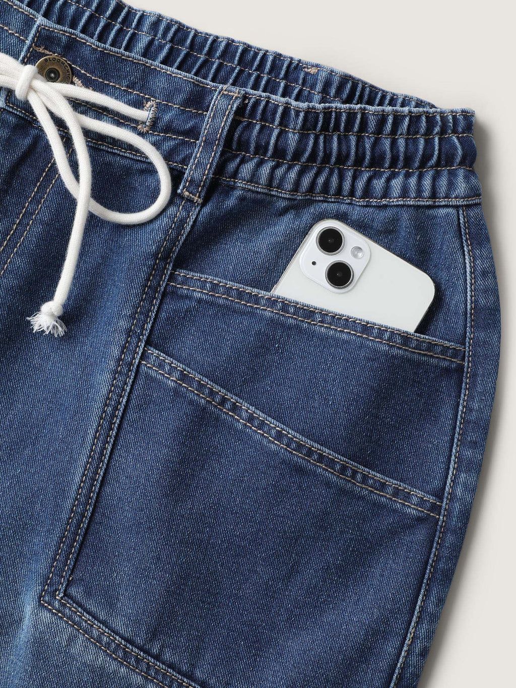 Layered Pockets Elastic Waistband Straight-Leg Jeans