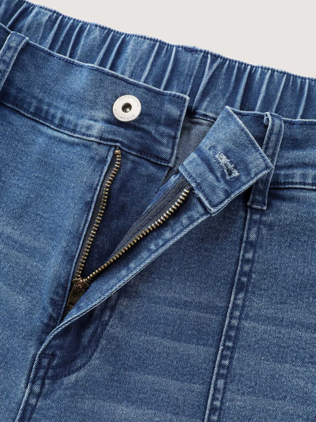 Stretchy Elastic Back Waistband Denim Shorts