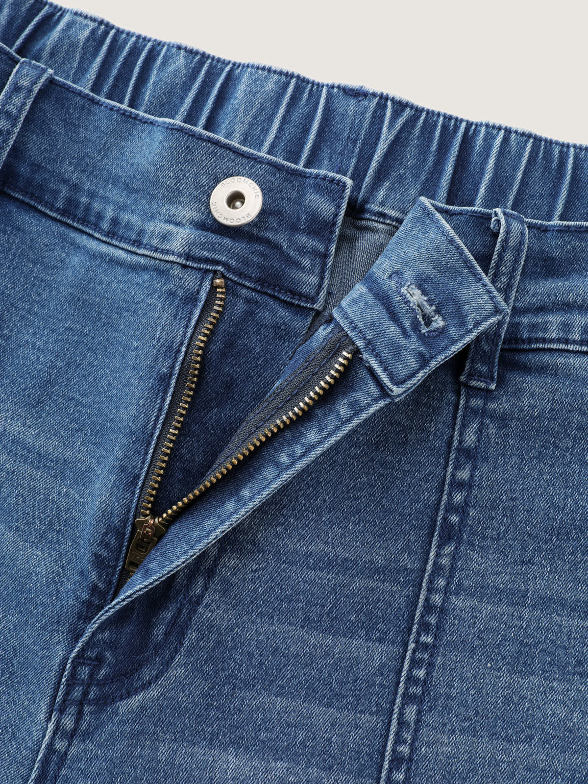 Stretchy Elastic Back Waistband Denim Shorts