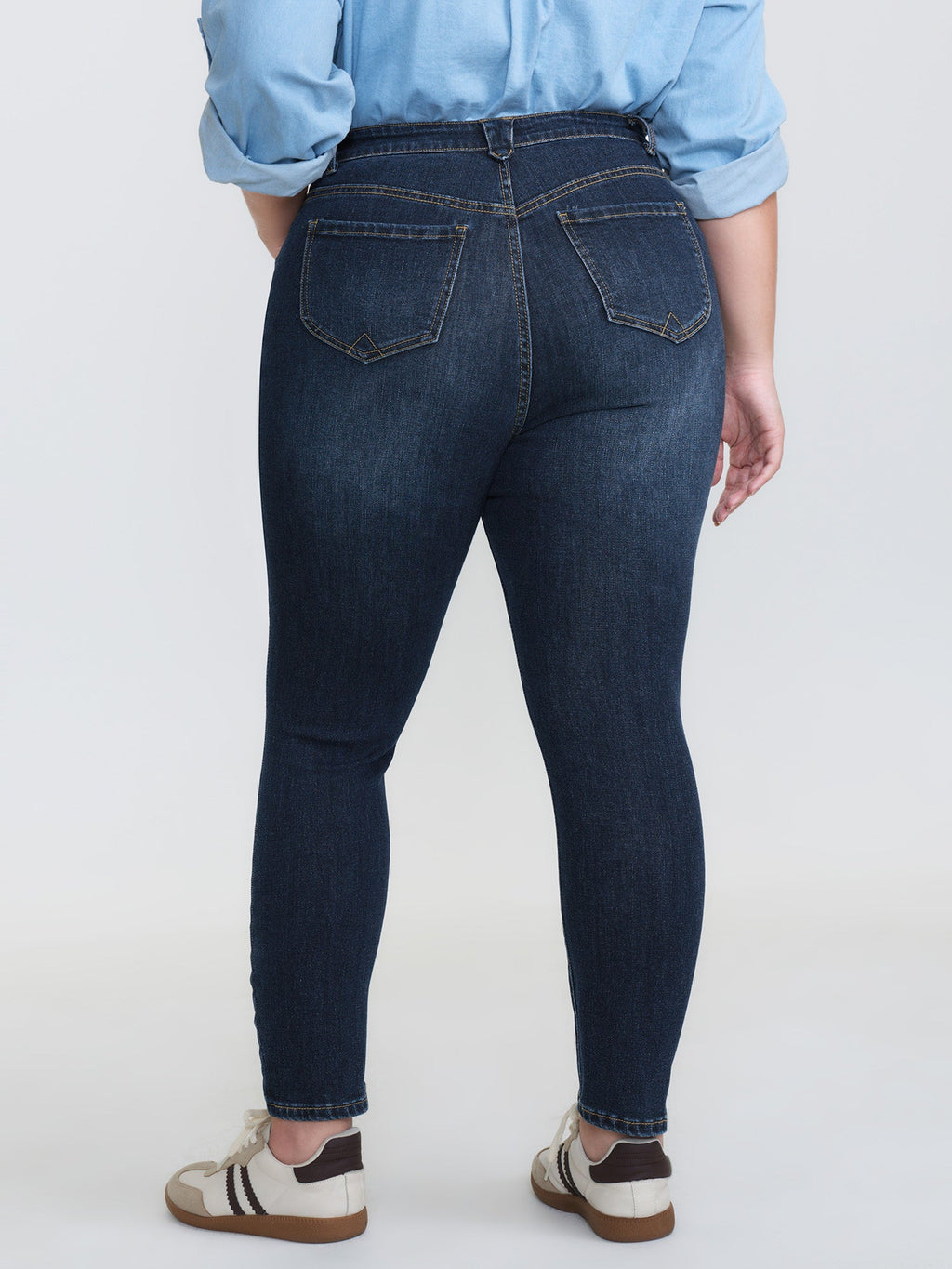 Supersoft Mid-Rise Everyday Bootcut Jeans