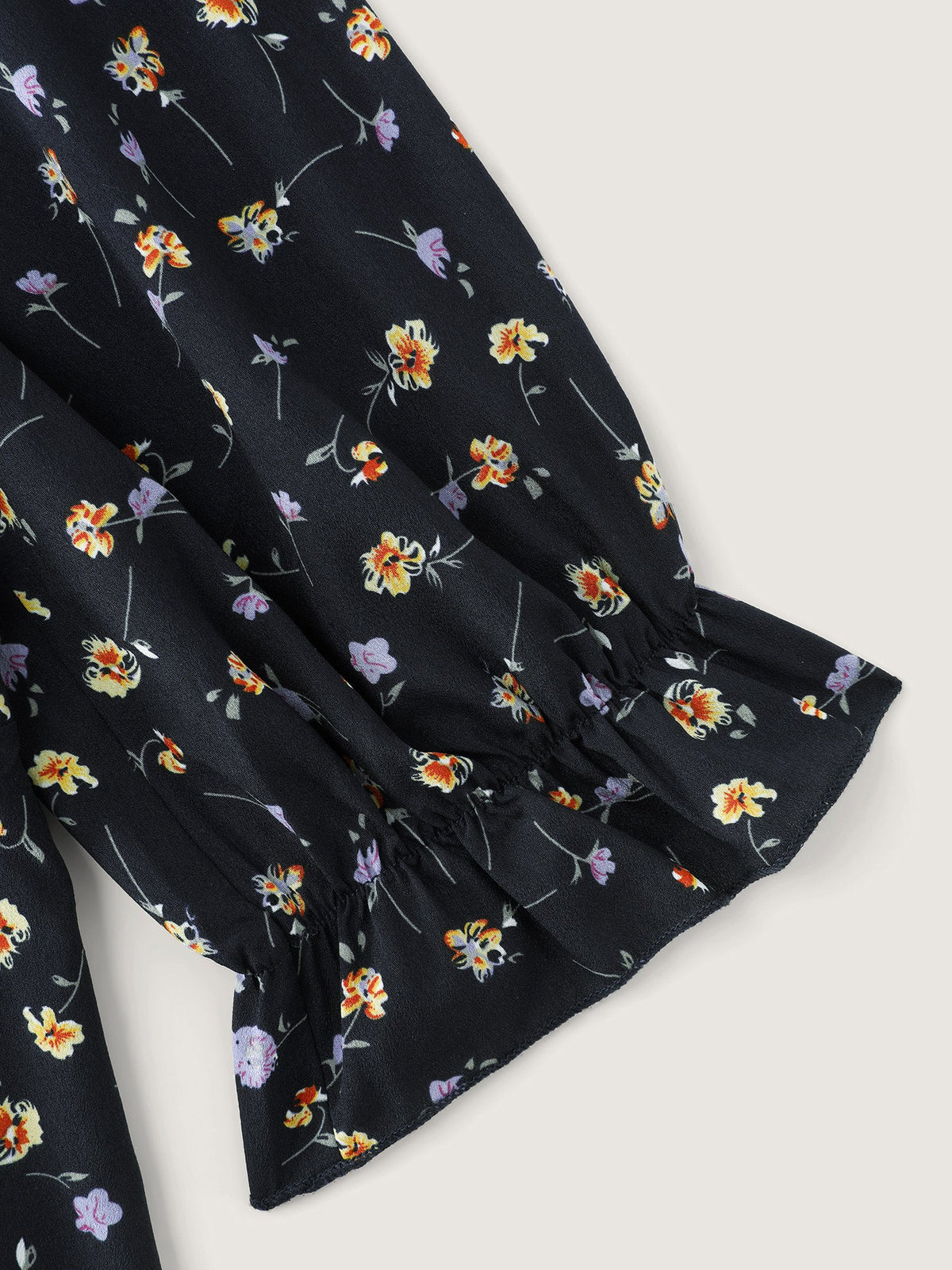 Floral Print Shirred Cuff Sleeve Blouse