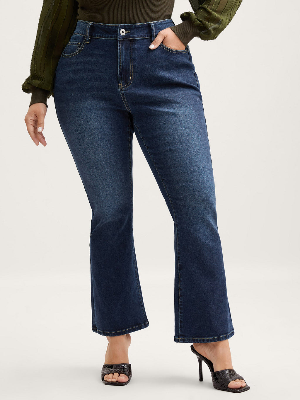 No Waist Gap Flared Cropped Jeans