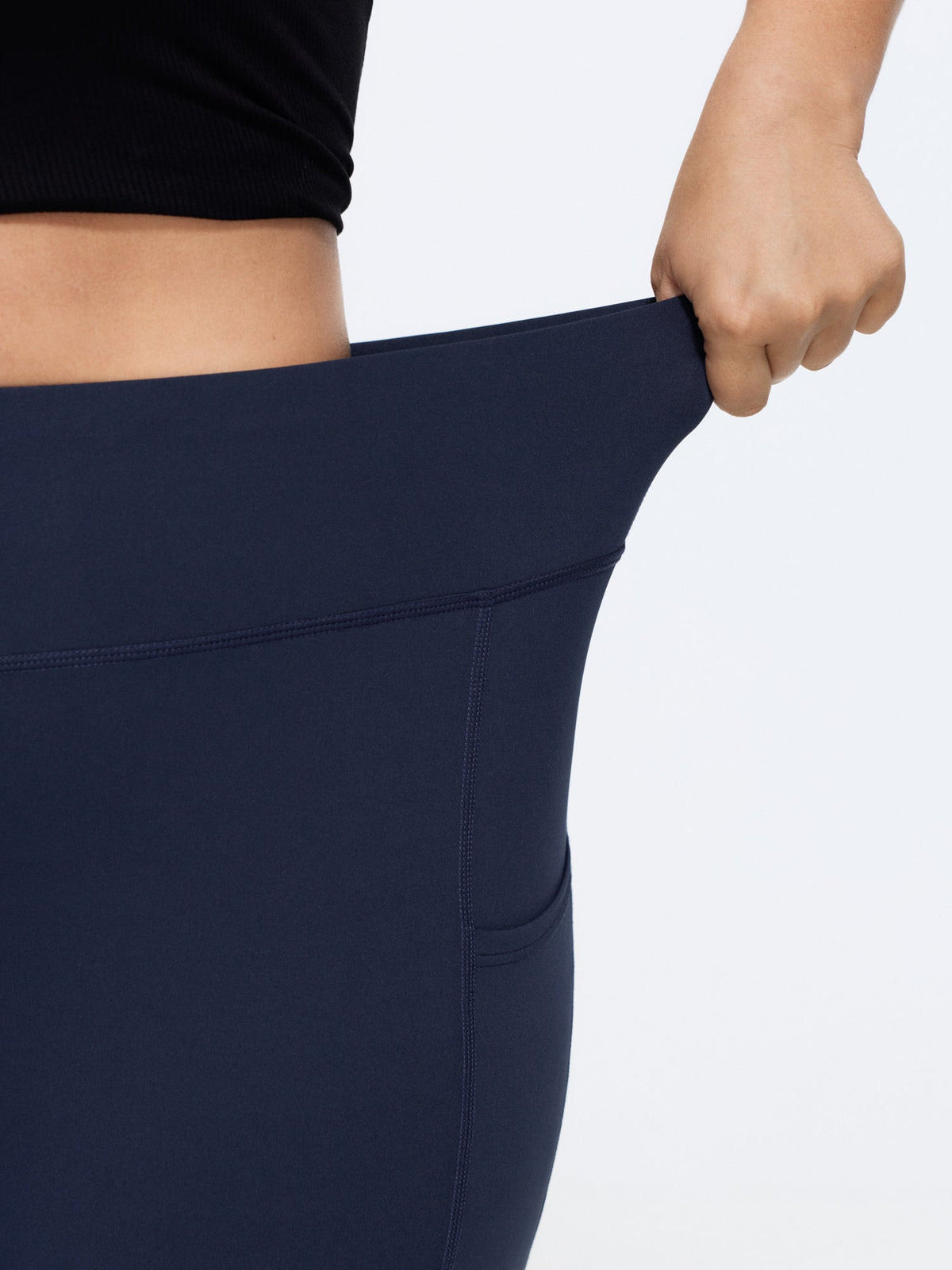 Stretchy Textured Pockets Cropped Leggings